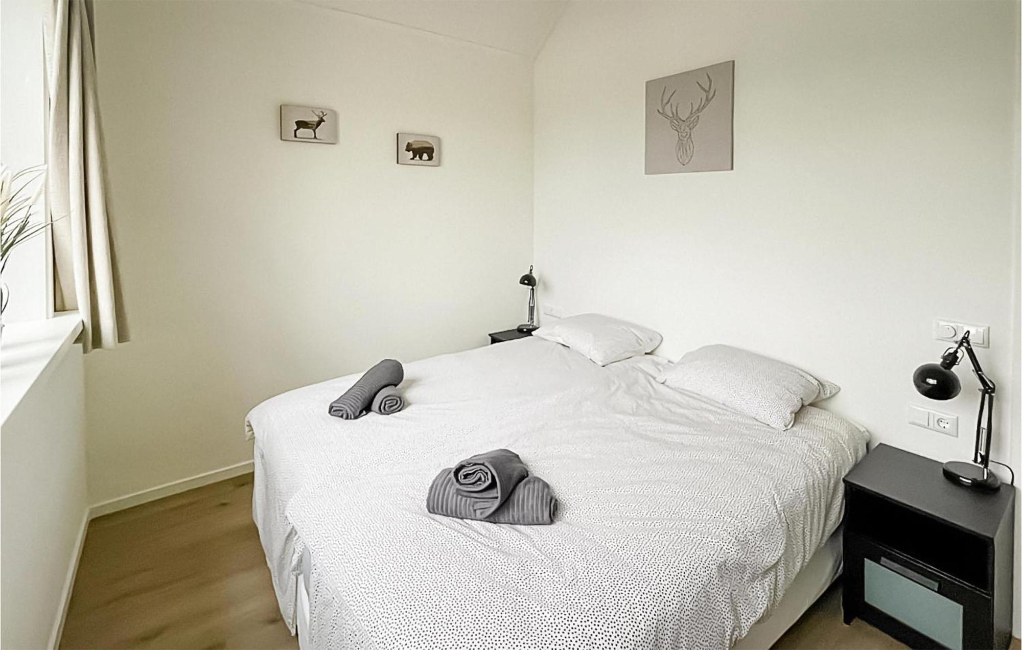 Cozy Home In Oosterwolde With Sauna Eksteriør billede